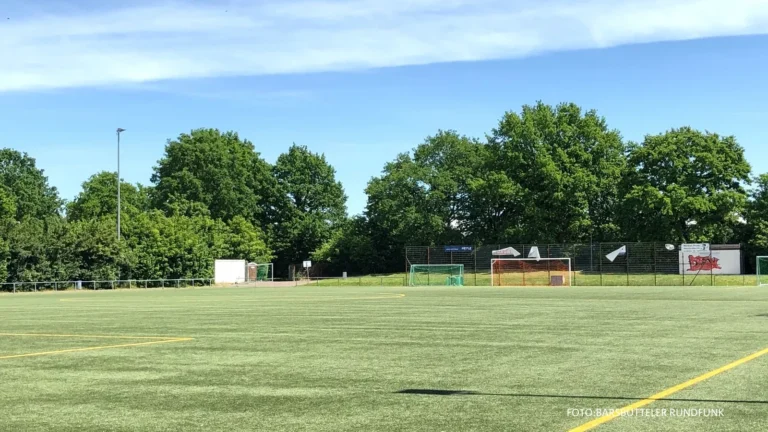 Schiedsrichter während Spiel in Barsbüttel bestohlen – Landesliga Partie abgebrochen!
