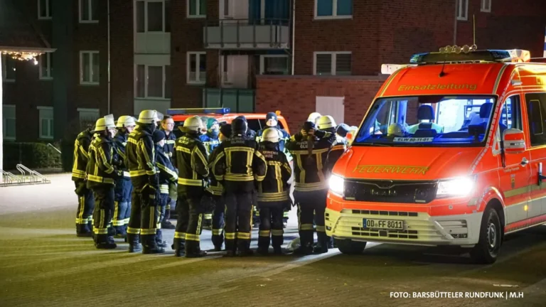 Großeinsatz in Glinde: Drohne im Sucheinsatz – Passanten finden vermissten Mann