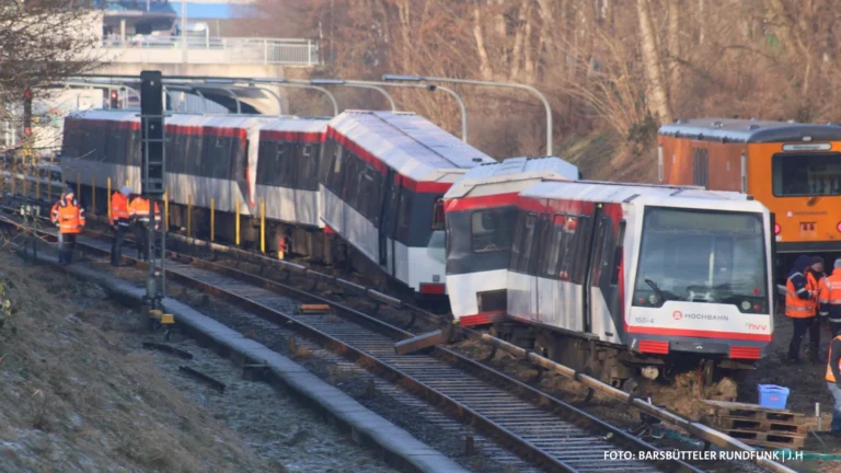 Entgleiste U-Bahn blockiert Strecke: Bergung dauert an