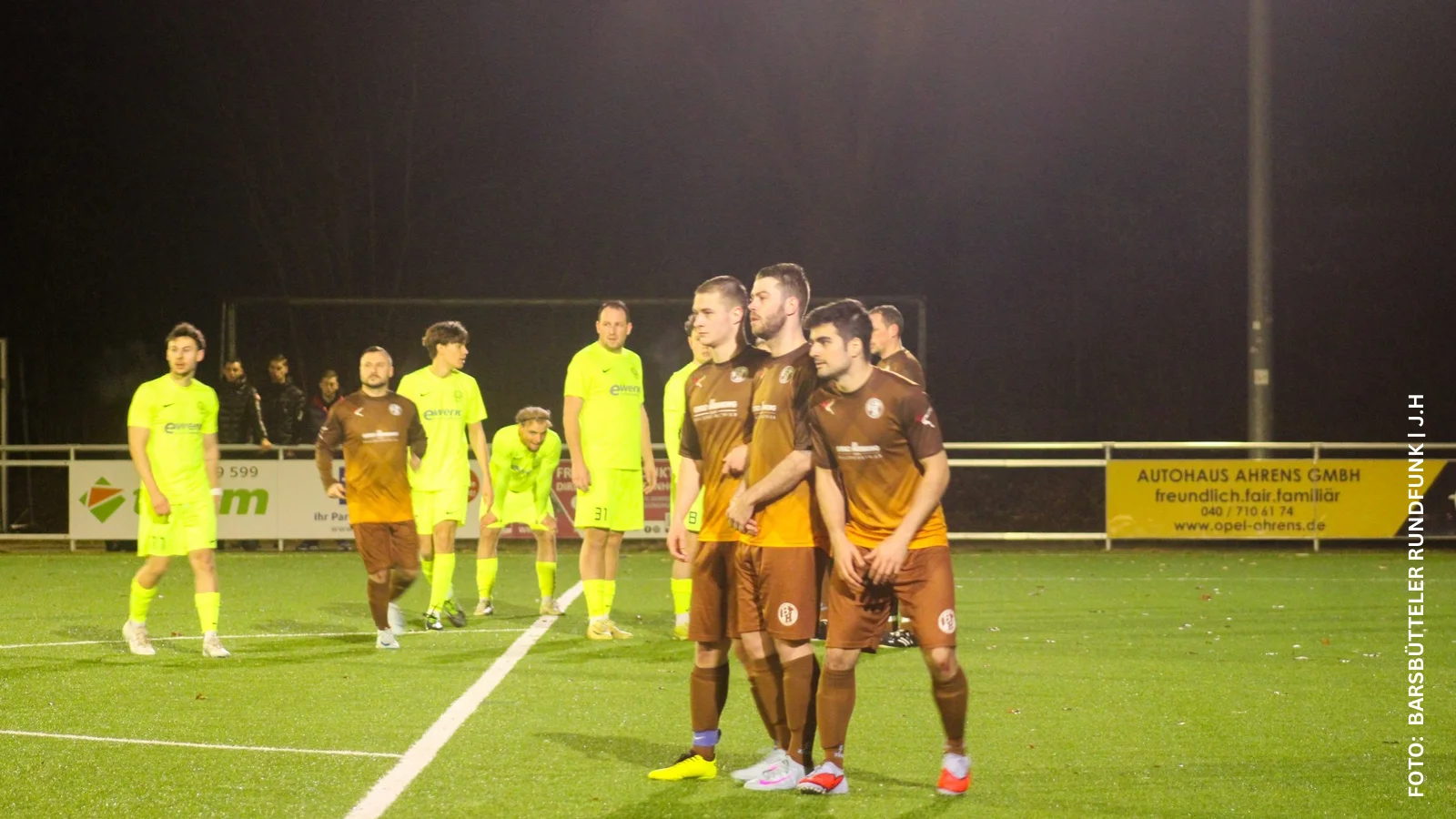 Rote Karten, Elfmeter, Hattrick! Willinghusen siegt nach irrem 6:4-Drama