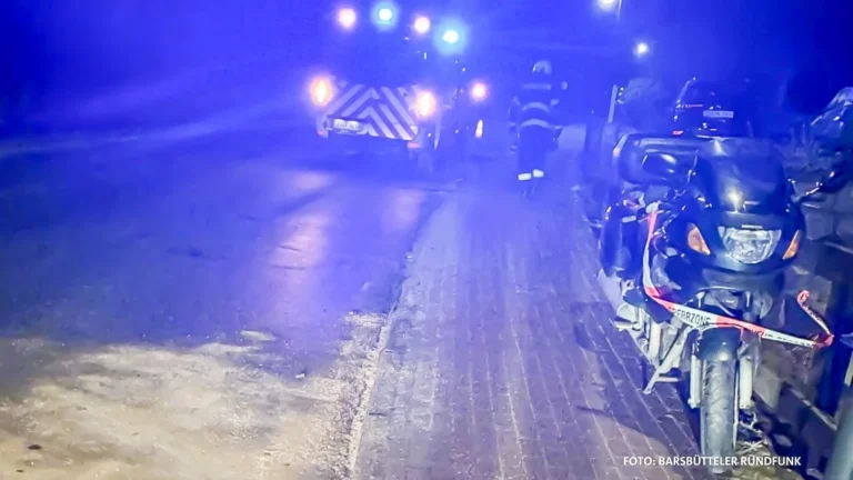 Unfall an Kreuzung: Taxifahrer rettet verletzten Biker in Willinghusen